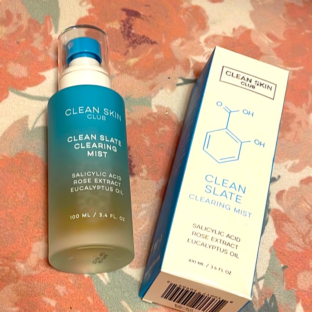 SOLD!!! CLEAN SKIN CLUB Clean Slate Clearing Mist